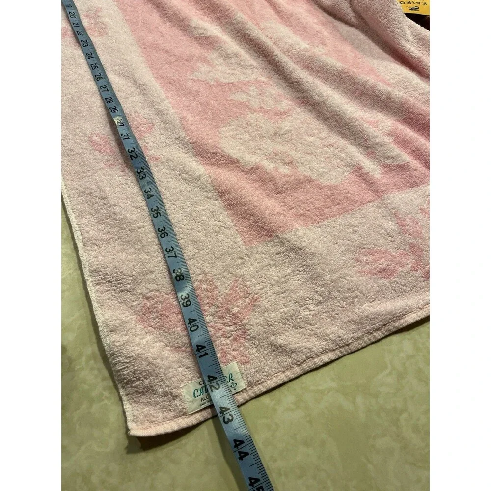Vtg Cannon Cavalier USA Pink Textured Reverse Color Jacquard Floral Bath Towel